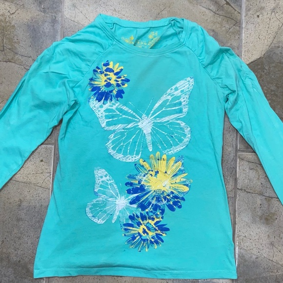 🦋Butterfly long sleeve tee🦋 - Picture 1 of 3